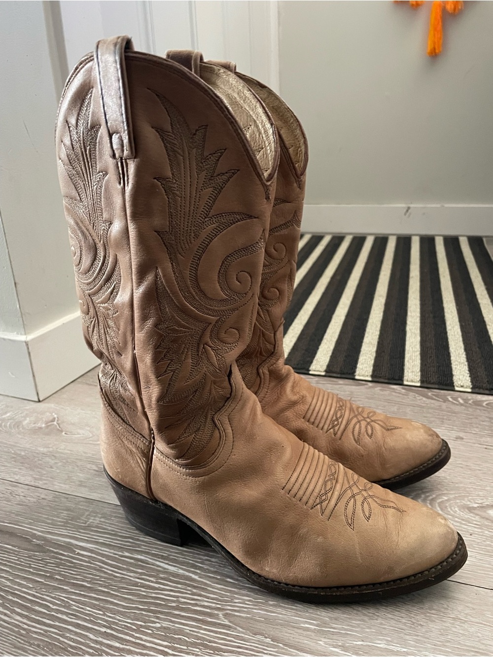 90s Vintage Dan Post Tan Leather Cowboy Boots Western Size 9 EW